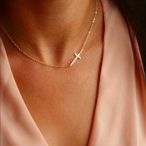 Stella & Dot Interlock Cross Necklace